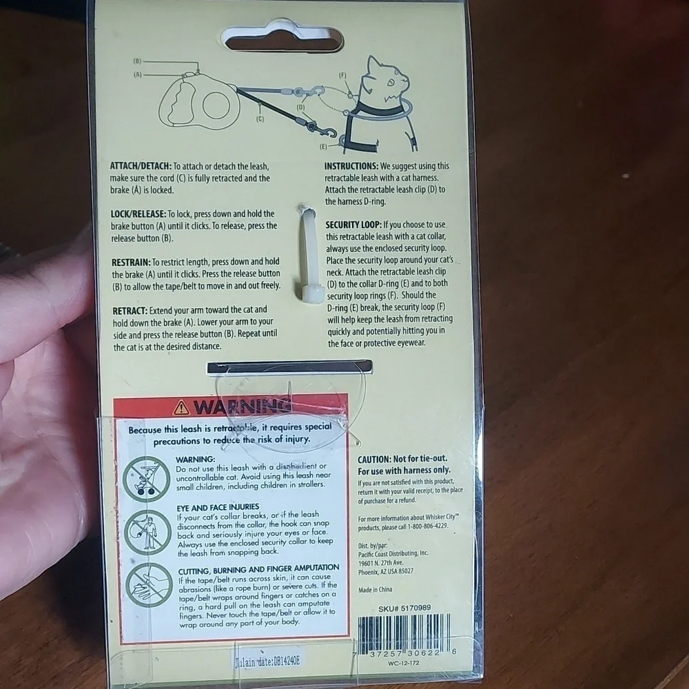 WHISKERS City retractable cat leash Brand New!